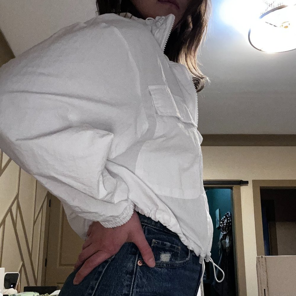 white jacket - Picture 4 of 4